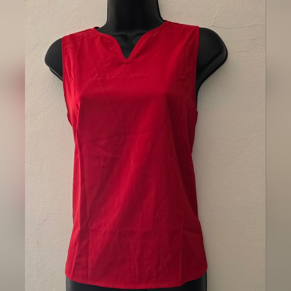 Solid fold sleeveless Blouse NWOT